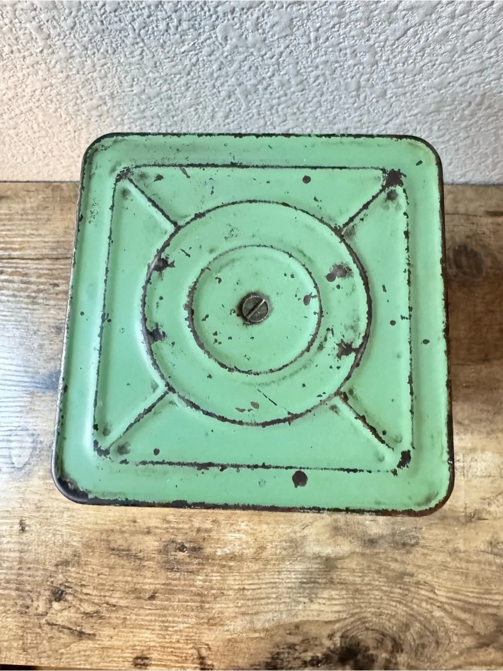 N/A vintage green